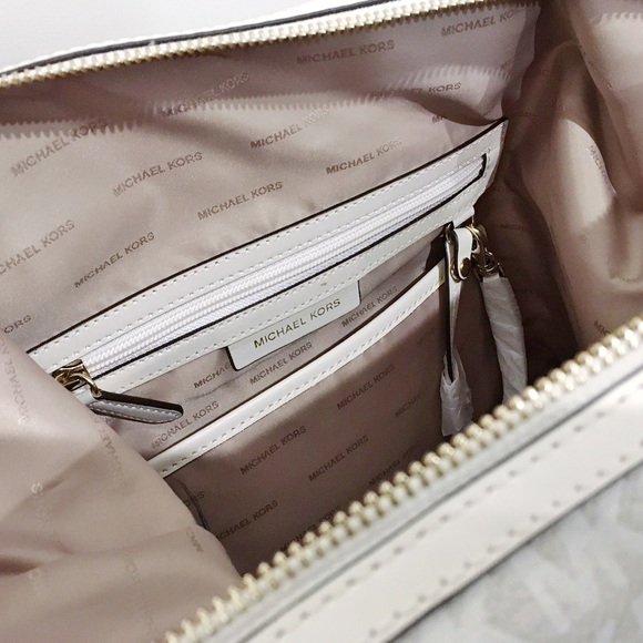 Michael Kors Vanilla White Adjustable Strap Tote Bag - Picture 9 of 12